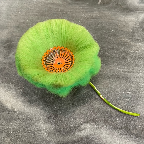 Vintage 60s Hattie Carnegie Dynel Fiber Flower Neon Green Brooch - Picture 10 of 13